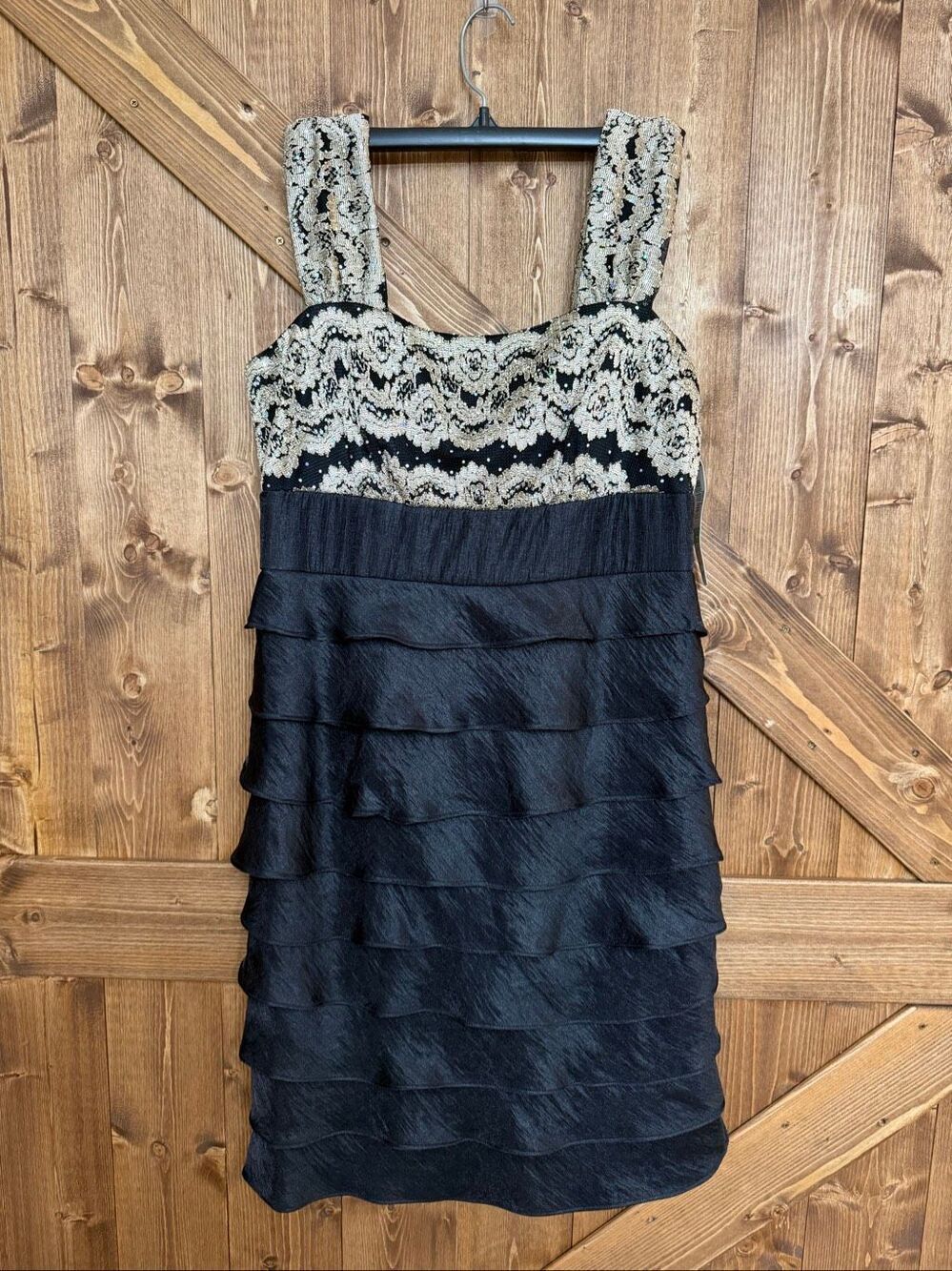 R&M Richards Women Size 8 Black Gold Lace Tiered Cocktail Dress NWT (7987)